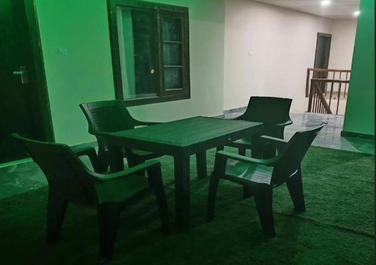 Oak Wood Homestay Banikhet ダルハウジ エクステリア 写真